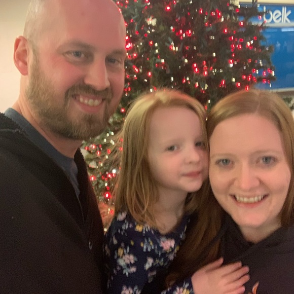 Meet your Posher, Sarah - Picture 2 of 6